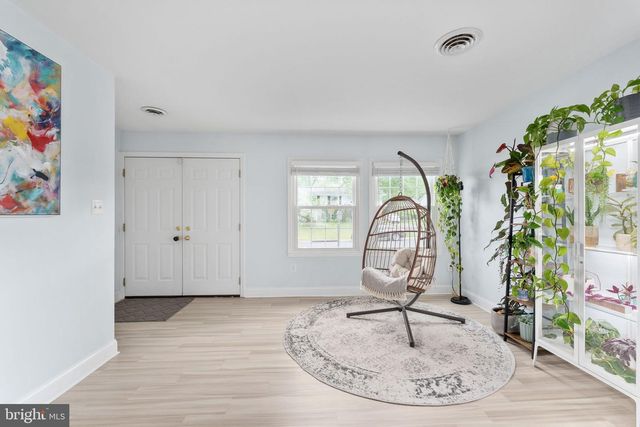 1009 S IRONWOOD RD, Sterling, VA 20164