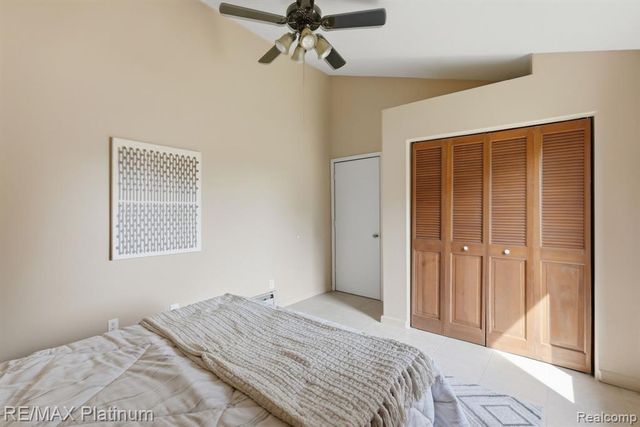 15921 W M 36, Pinckney, MI 48169