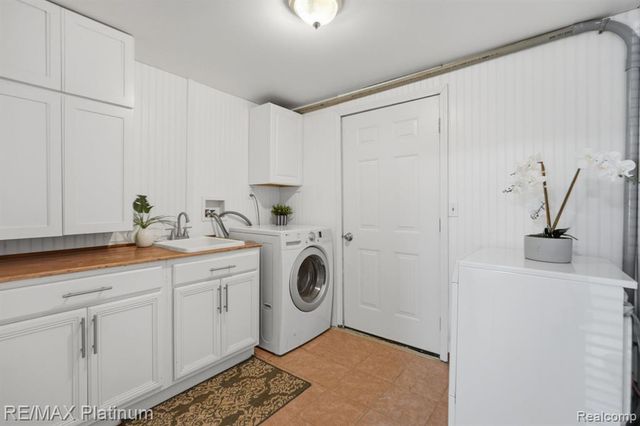 15921 W M 36, Pinckney, MI 48169