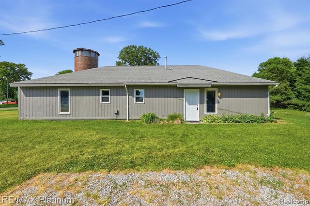 15921 W M 36, Pinckney, MI 48169