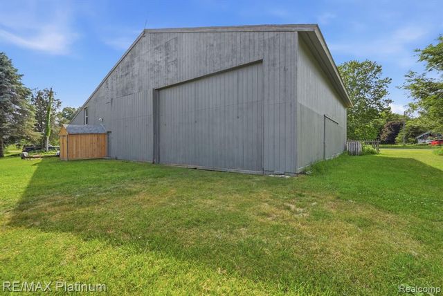 15921 W M 36, Pinckney, MI 48169