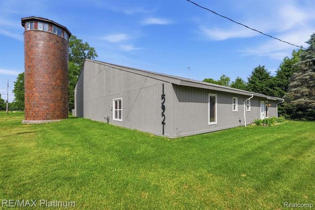 15921 W M 36, Pinckney, MI 48169