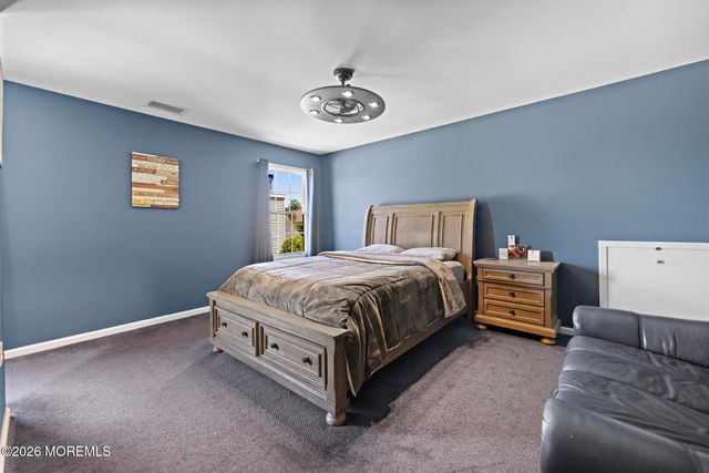 87 E Parsonage Way, Manalapan, NJ 07726