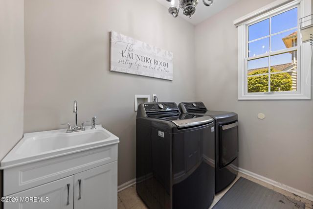 87 E Parsonage Way, Manalapan, NJ 07726
