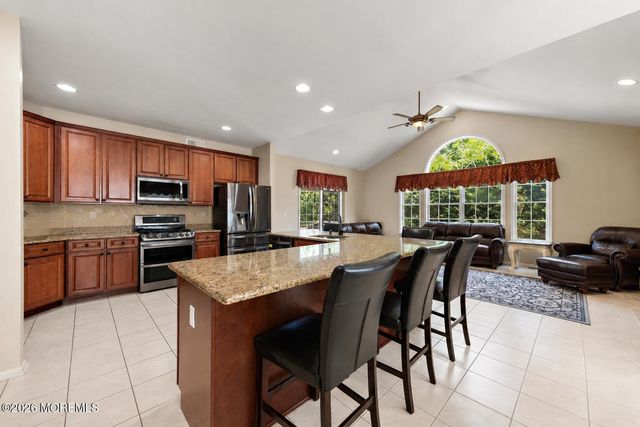 87 E Parsonage Way, Manalapan, NJ 07726