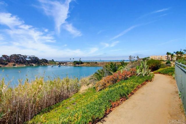 823 Kalpati Cir 201, Carlsbad, CA 92008