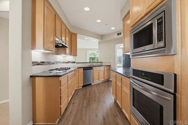 823 Kalpati Cir 201, Carlsbad, CA 92008