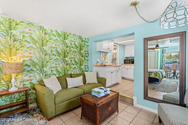 907 E Melbourne Avenue, Melbourne, FL 32901
