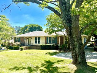 2314 Canterbury Rd, Clarksville, TN 37043