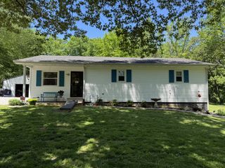 1075 Sandys Camp Rd, Big Sandy, TN 38221