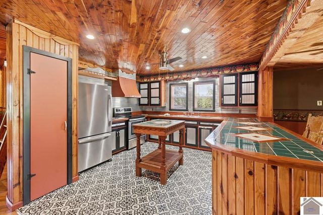 70 BM Blankenship LN, Benton, KY 42025