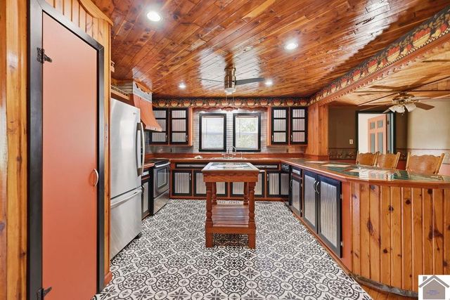 70 BM Blankenship LN, Benton, KY 42025