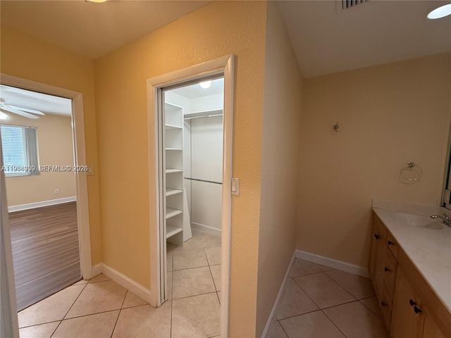 2271 SW 30th Ter, Fort Lauderdale, FL 33312