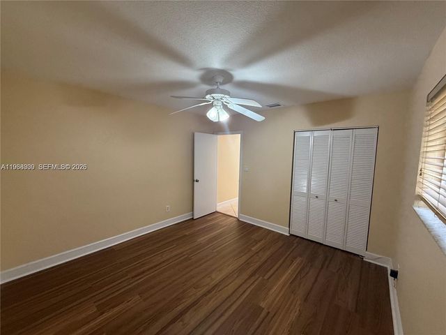 2271 SW 30th Ter, Fort Lauderdale, FL 33312