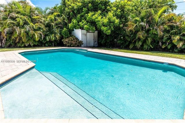 2271 SW 30th Ter, Fort Lauderdale, FL 33312