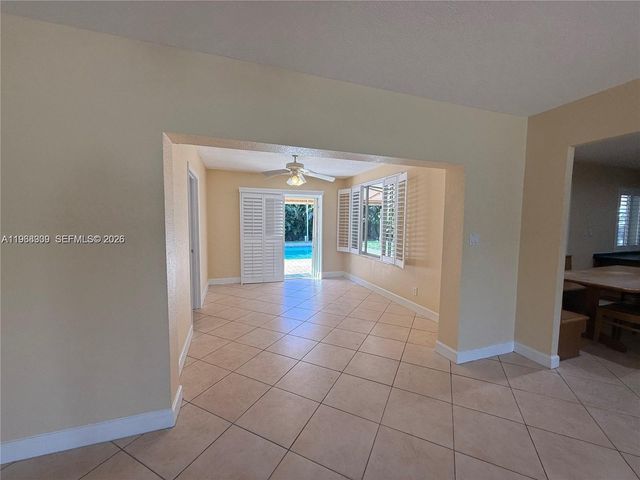 2271 SW 30th Ter, Fort Lauderdale, FL 33312