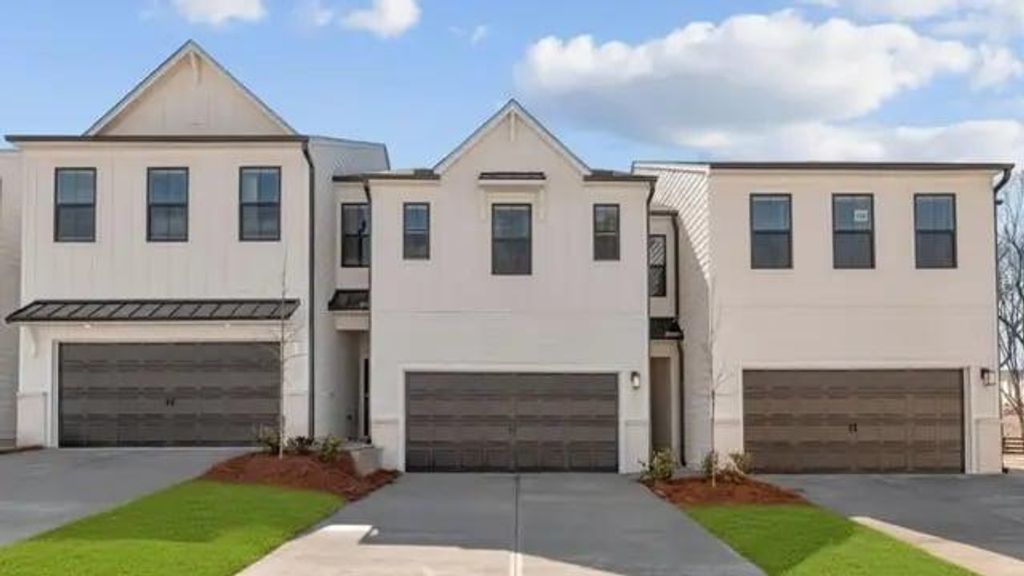 7274 Sherwood Square Drive 17, Flowery Branch, GA 30542
