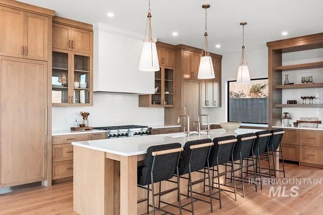 2432 S Globe Lane, Boise, ID 83716