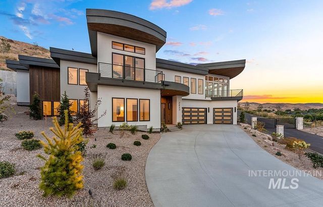 2432 S Globe Lane, Boise, ID 83716