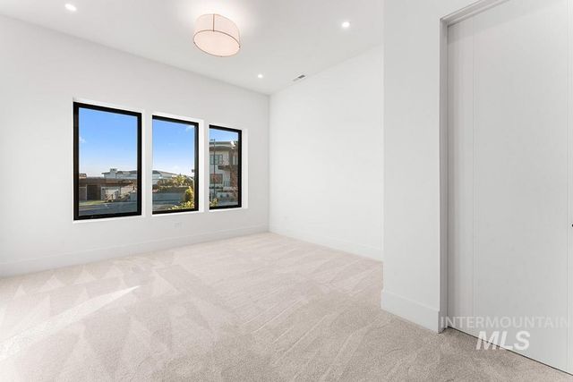 2432 S Globe Lane, Boise, ID 83716