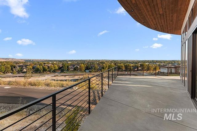 2432 S Globe Lane, Boise, ID 83716