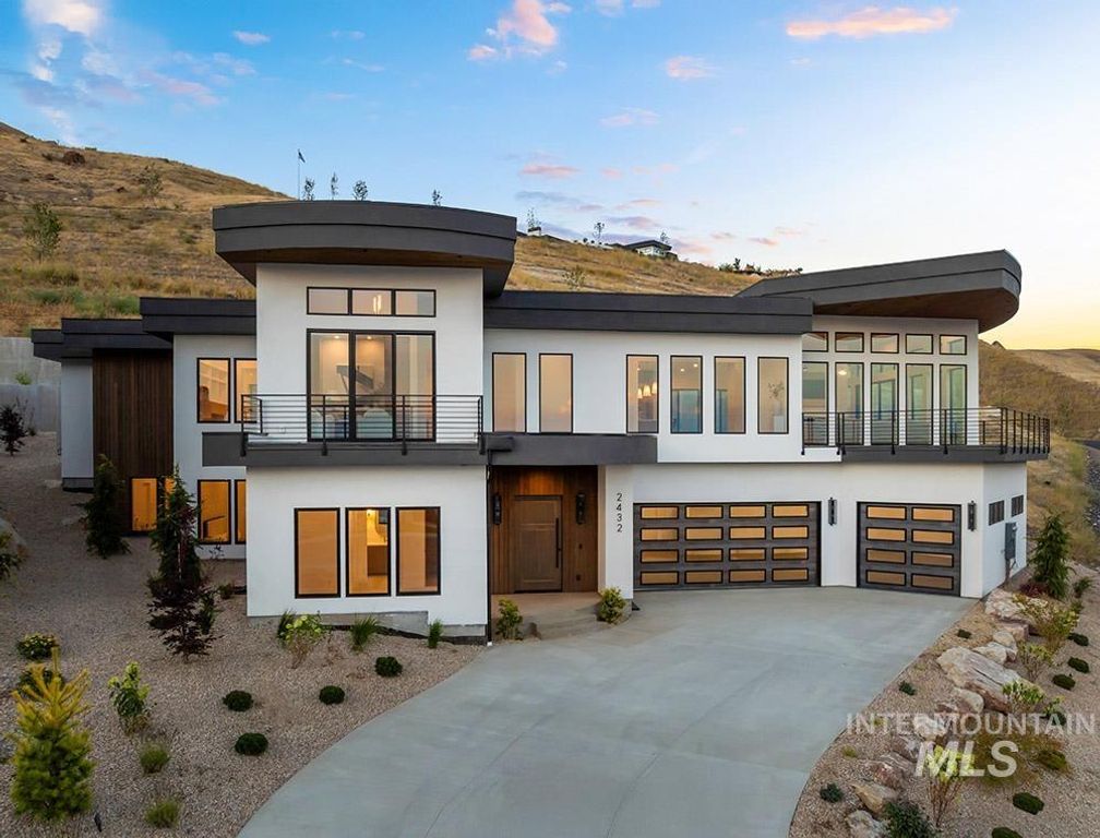 2432 S Globe Lane, Boise, ID 83716