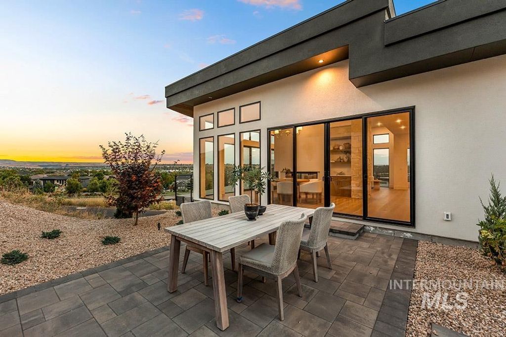 2432 S Globe Lane, Boise, ID 83716 photo 40