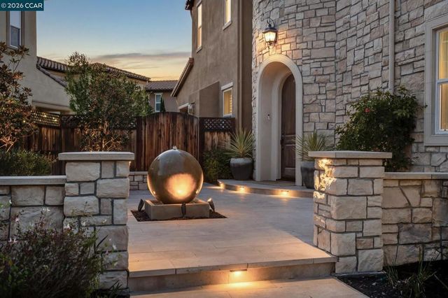 1150 1150 Trumpet Vine Ln, San Ramon, CA 94582