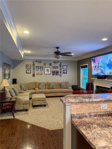 4040 Connors Way, Hamburg, NY 14219