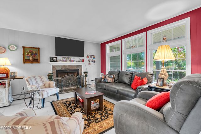 382 Marc Drive, Toms River, NJ 08753