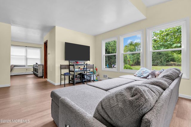 382 Marc Drive, Toms River, NJ 08753