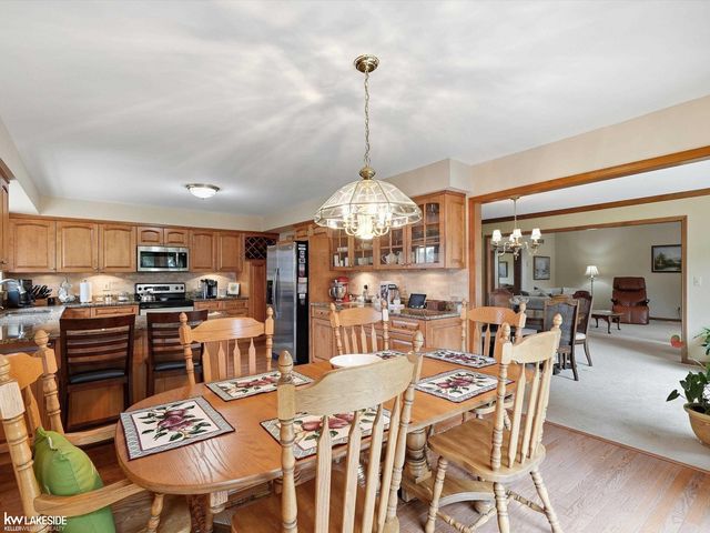 8825 Grace Street, Shelby Twp, MI 48317