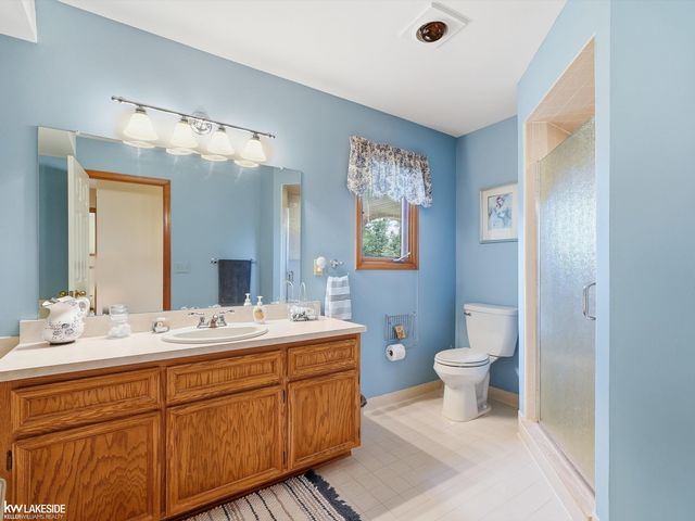 8825 Grace Street, Shelby Twp, MI 48317