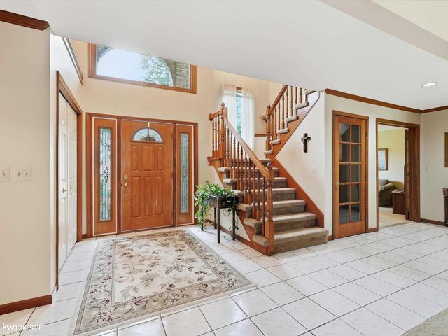 8825 Grace Street, Shelby Twp, MI 48317