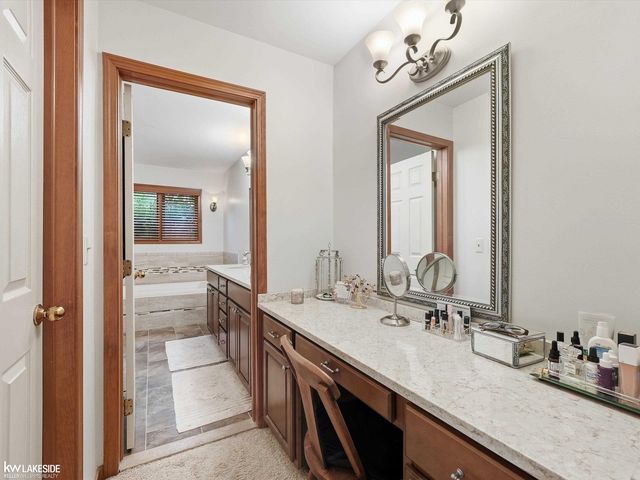 8825 Grace Street, Shelby Twp, MI 48317
