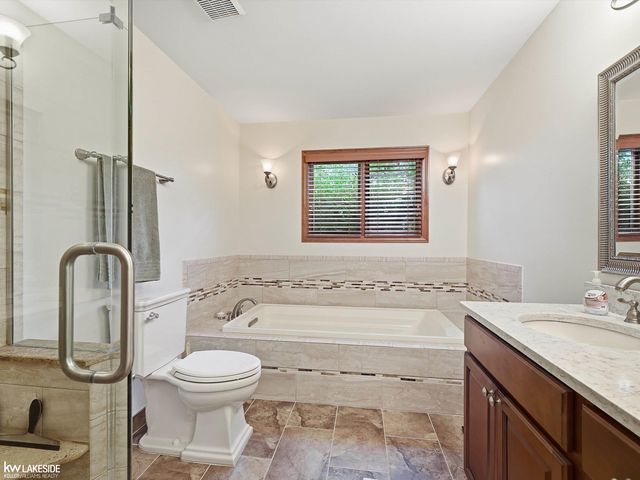 8825 Grace Street, Shelby Twp, MI 48317