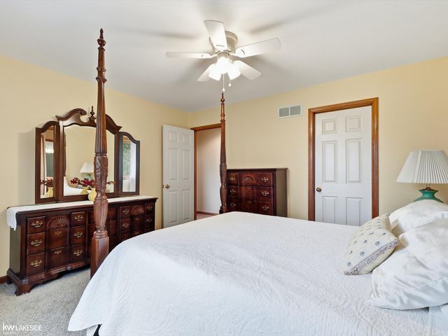 8825 Grace Street, Shelby Twp, MI 48317