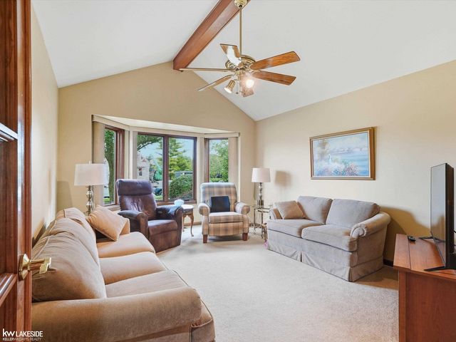 8825 Grace Street, Shelby Twp, MI 48317