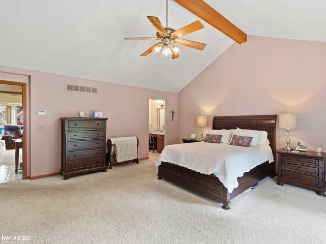 8825 Grace Street, Shelby Twp, MI 48317