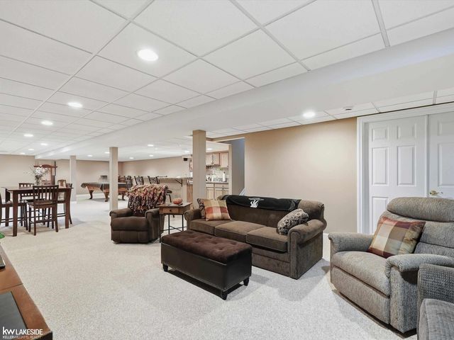 8825 Grace Street, Shelby Twp, MI 48317