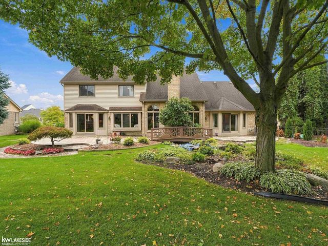 8825 Grace Street, Shelby Twp, MI 48317