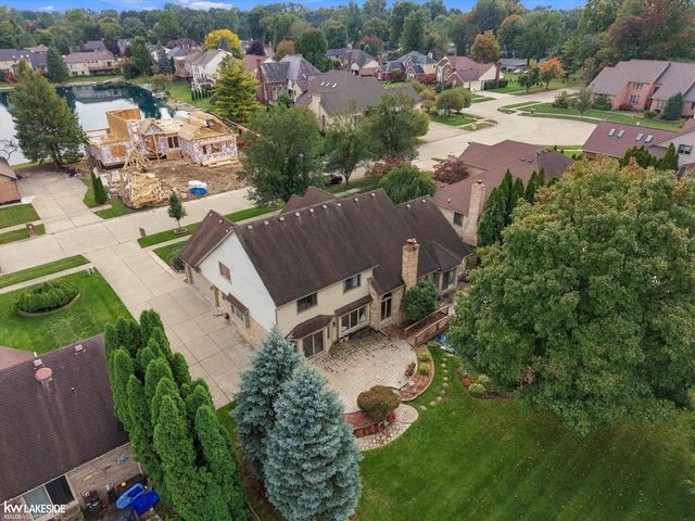 8825 Grace Street, Shelby Twp, MI 48317