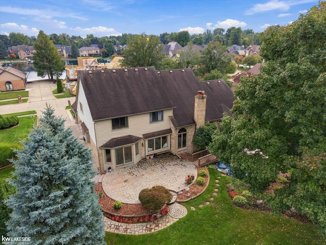 8825 Grace Street, Shelby Twp, MI 48317