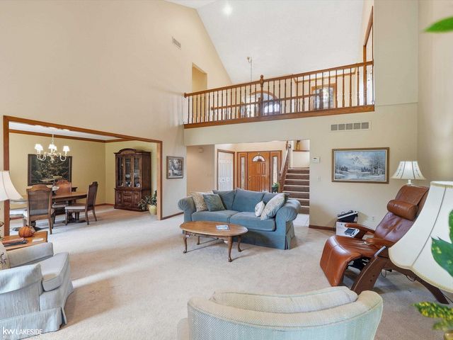 8825 Grace Street, Shelby Twp, MI 48317