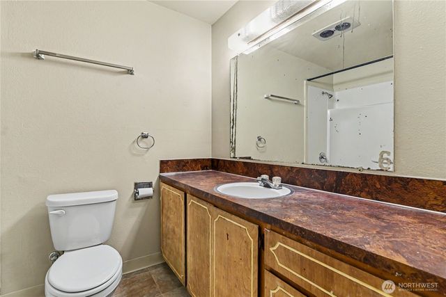 7913 4th Court SE, Lacey, WA 98503