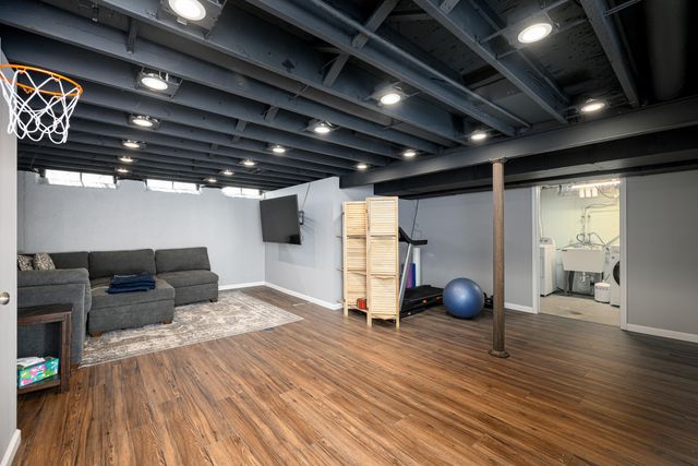 2626 Page Court, Ann Arbor, MI 48104