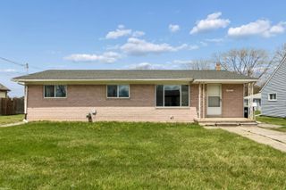 19911 Fenton Street, Roseville, MI 48066