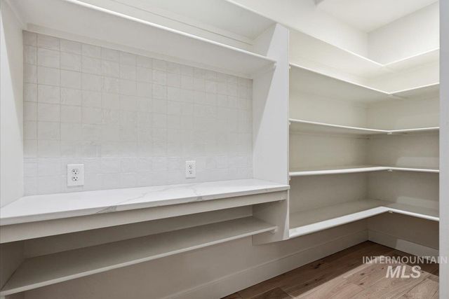 3811 E Darlington Dr, Meridian, ID 83642