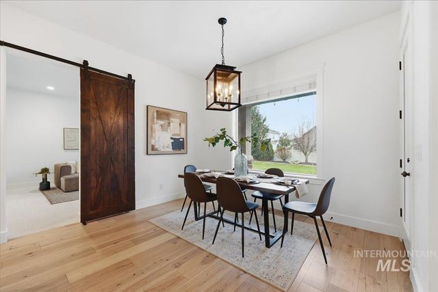 3811 E Darlington Dr, Meridian, ID 83642