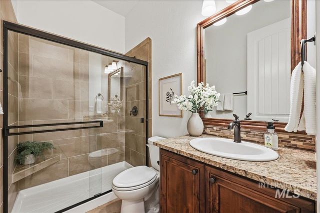 3811 E Darlington Dr, Meridian, ID 83642